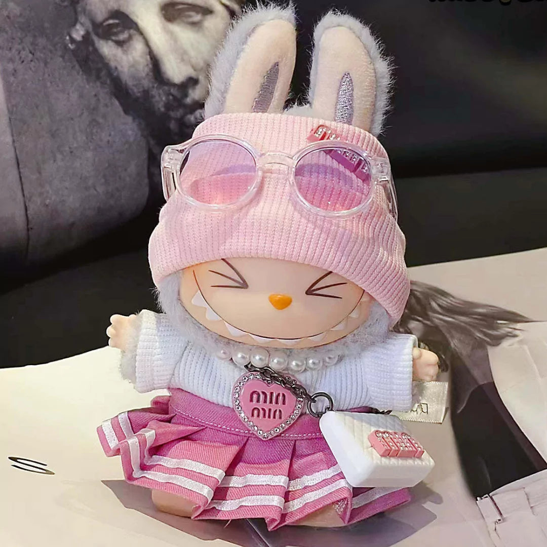 Traje de Labubu miumiu
