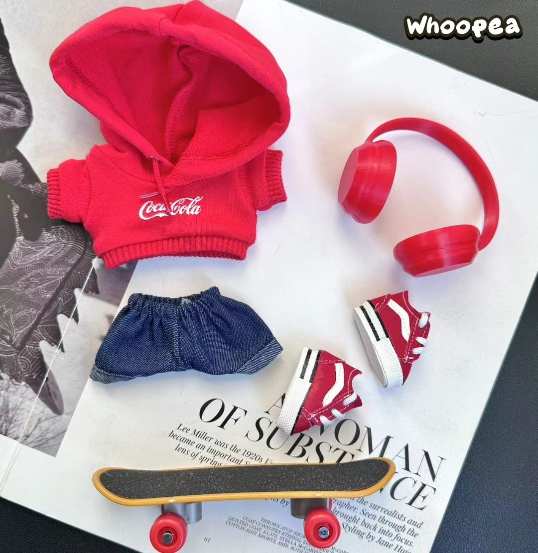Traje de Labubu COCA COLA