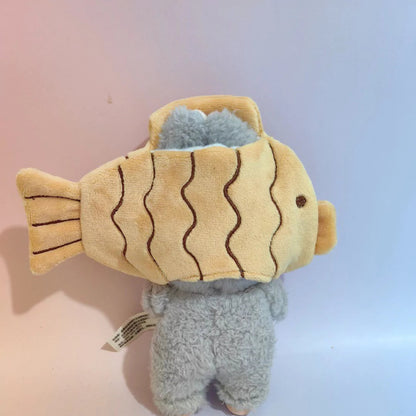 Taiyaki Fish Outfit on 17cm plush doll: taiyaki fish-shaped plush cape, fits snugly over your 17cm plush doll with an open...